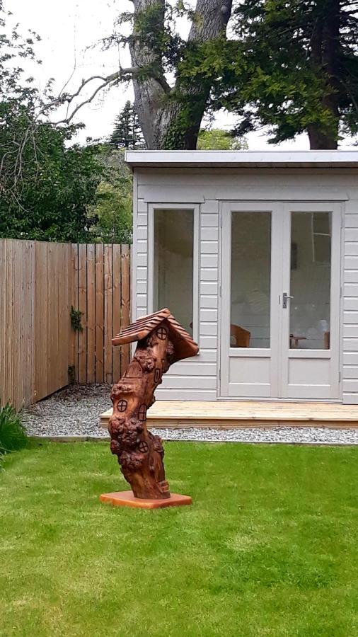 The Willows Kirkhill Exterior photo